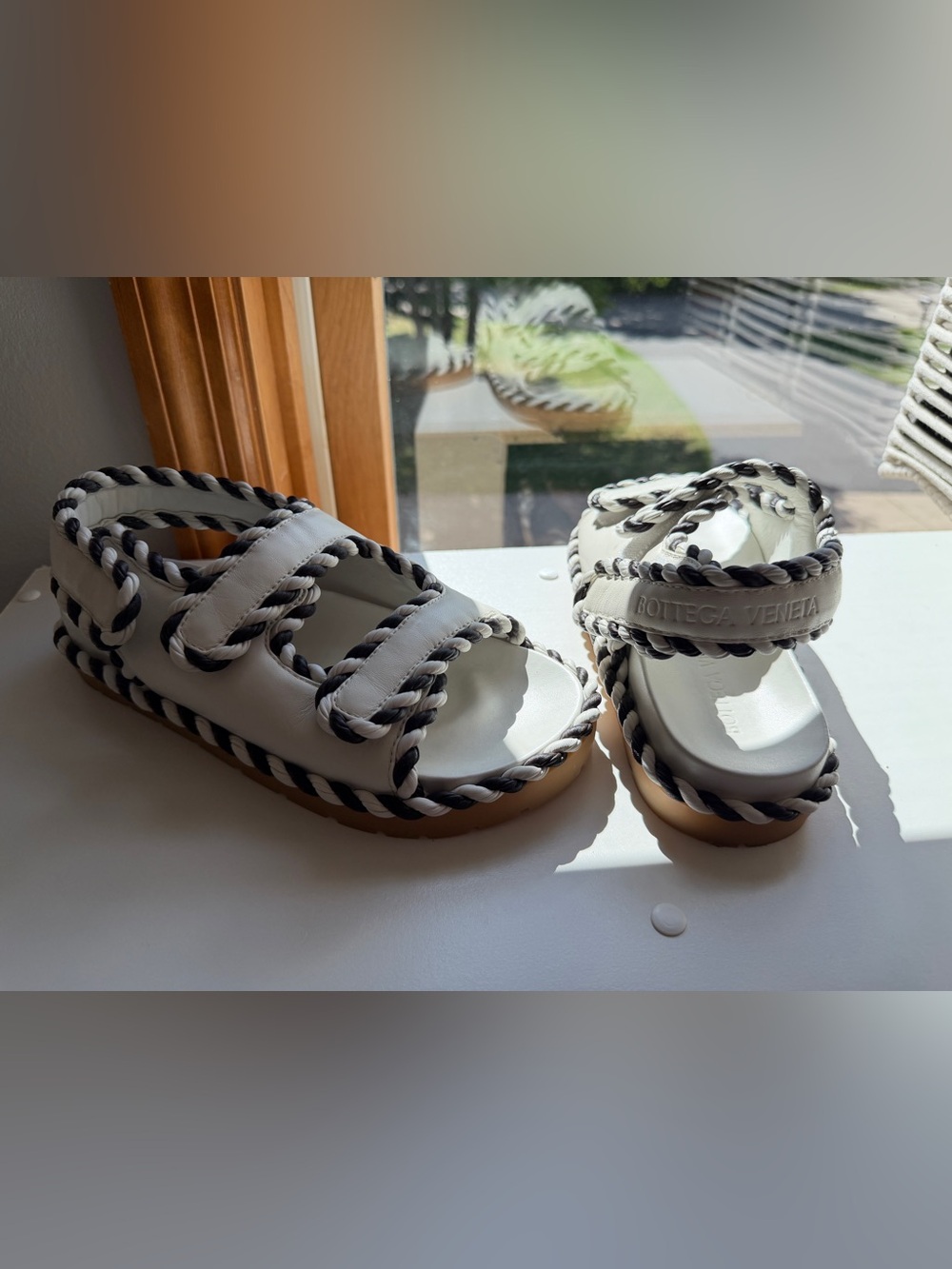Bottega Veneta White Leather Sandals with Black Braided Trim